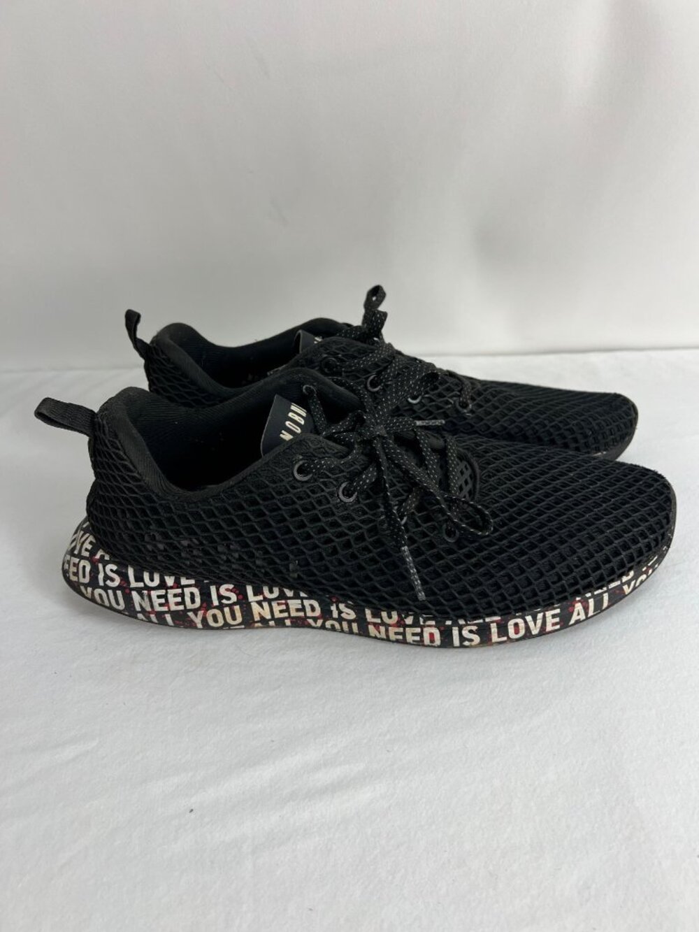 Nobull Trainers Black Mesh All You Need Is Love Print Sole Mens 11 Womens 12.5